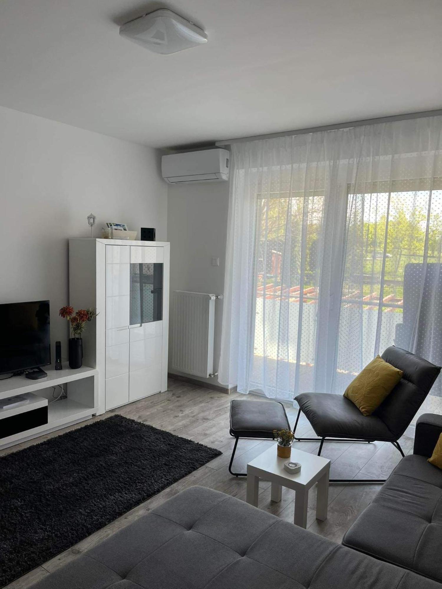 Ada Apartman Sopron Esterno foto